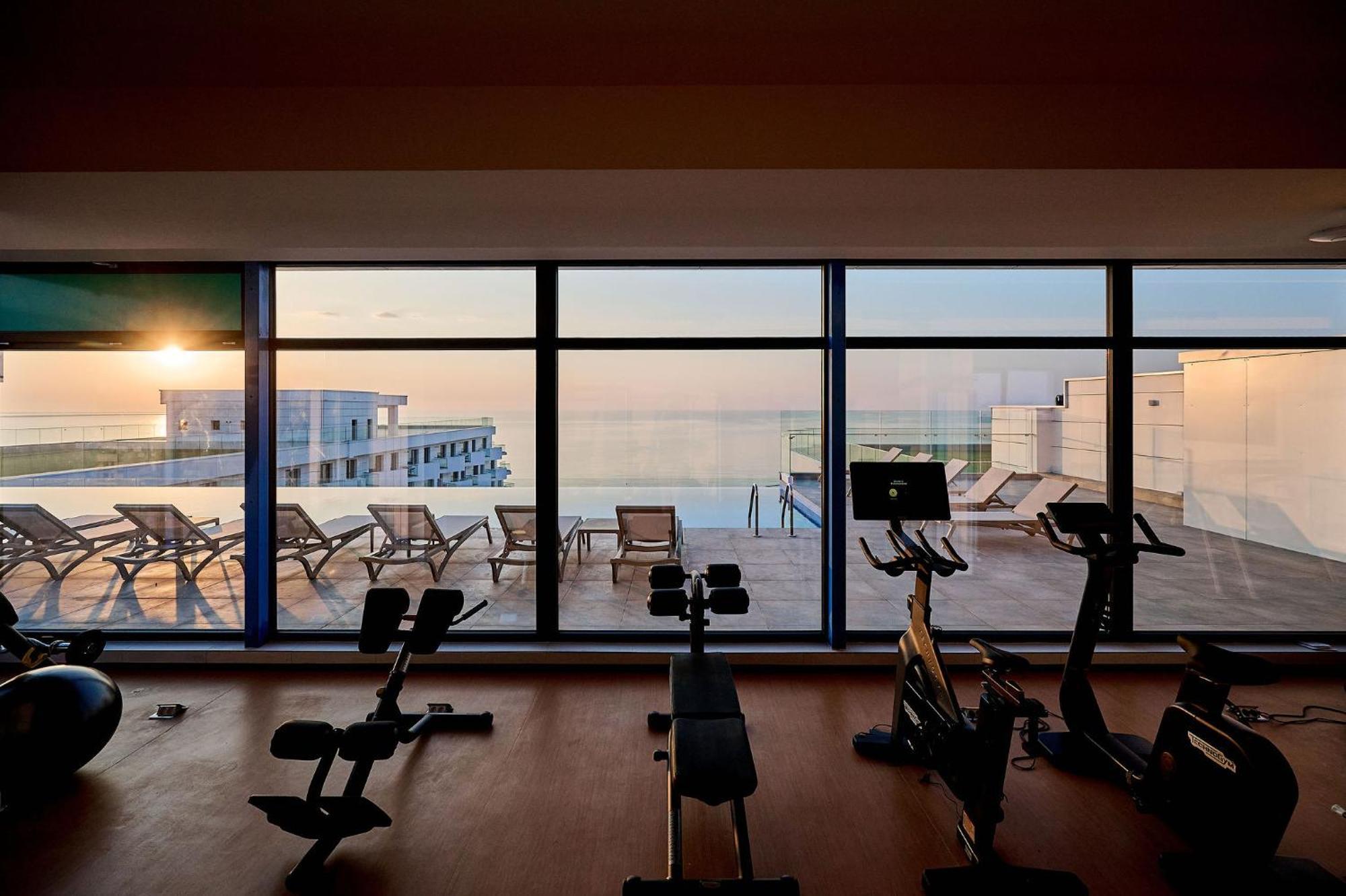 Soleil Anne Studio In Infinity Beach Resort - Parking Mamaia Buitenkant foto
