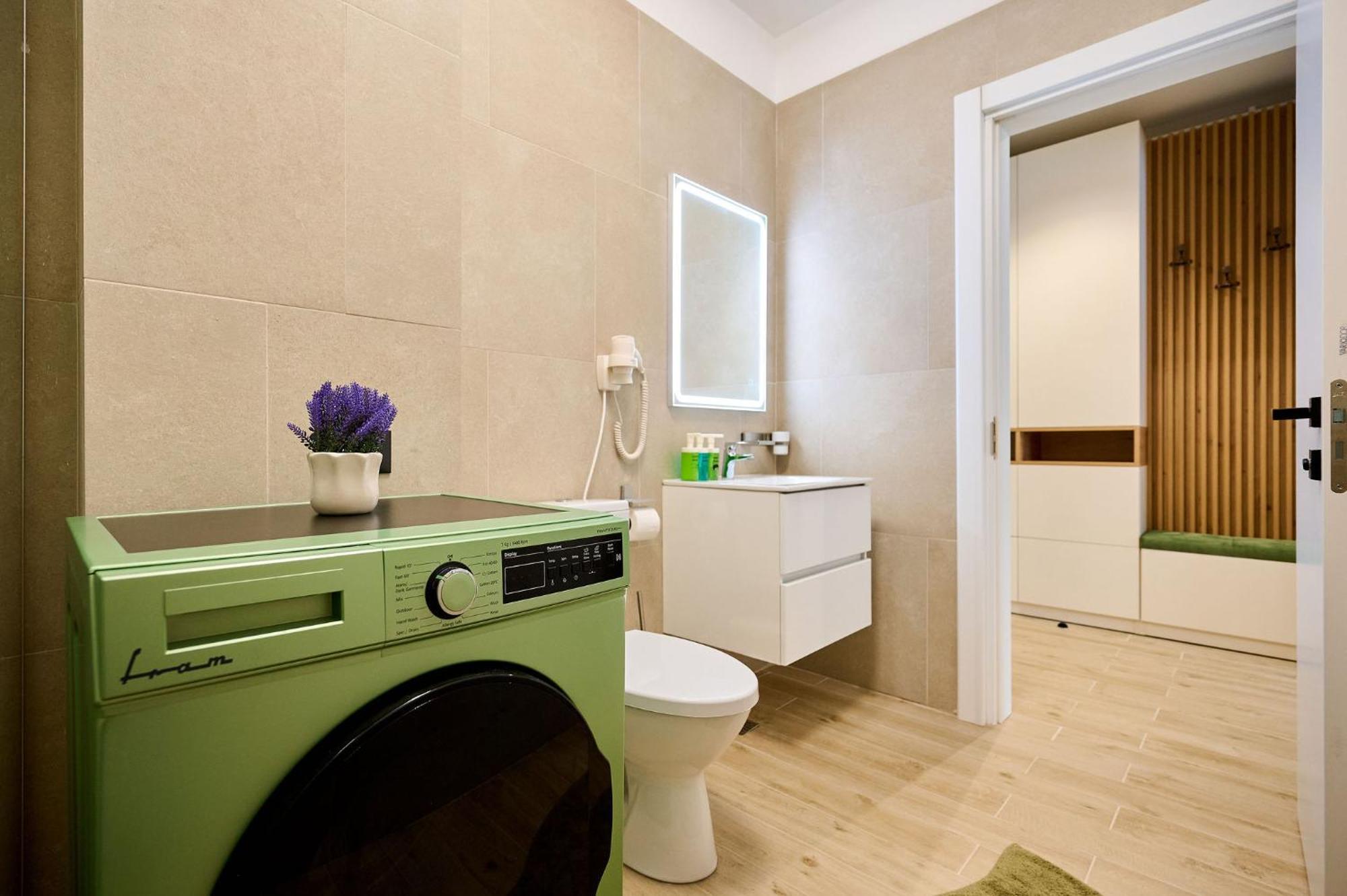 Soleil Anne Studio In Infinity Beach Resort - Parking Mamaia Buitenkant foto