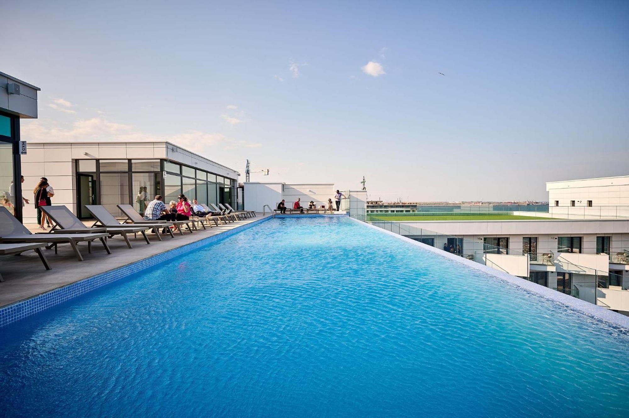 Soleil Anne Studio In Infinity Beach Resort - Parking Mamaia Buitenkant foto